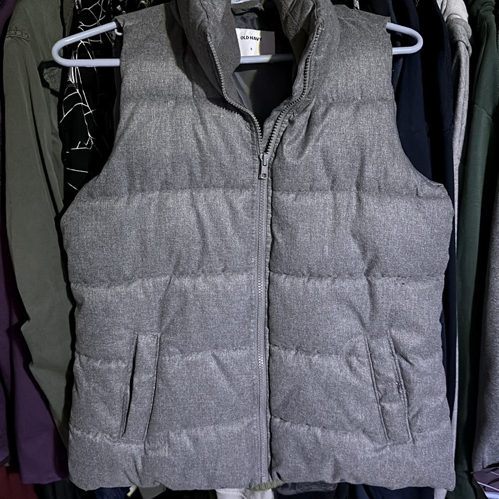 Women’s puffer vest size small